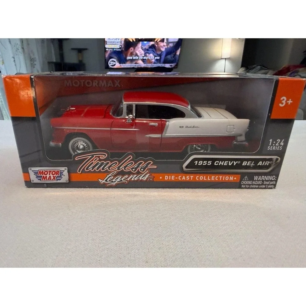 Motor Max 1955 Chevy Bel Air Timeless Legends 1:24 Scale Die-Cast Model